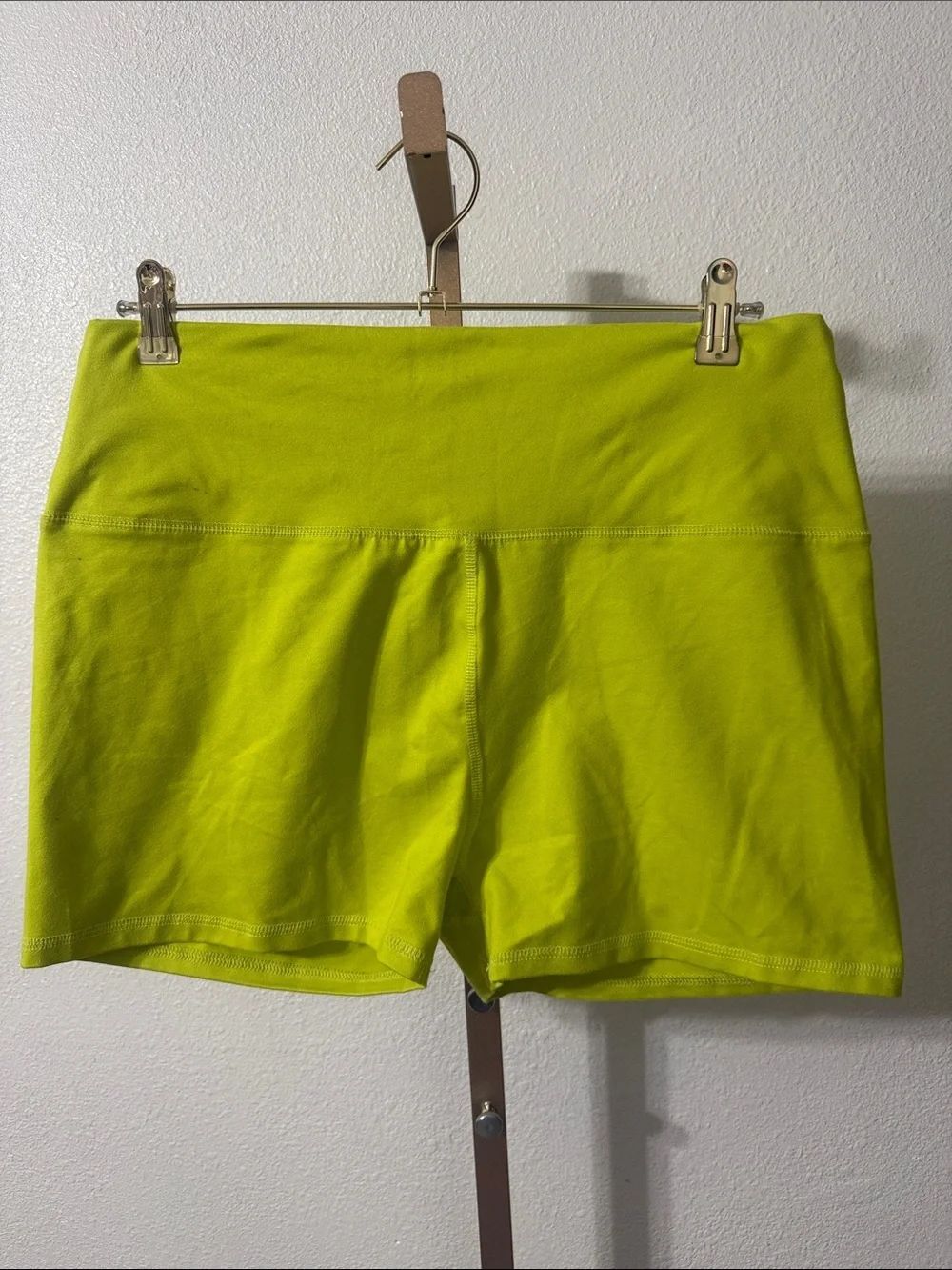 CORE10-High-Waist Bike Shorts in Neon Lime- XL